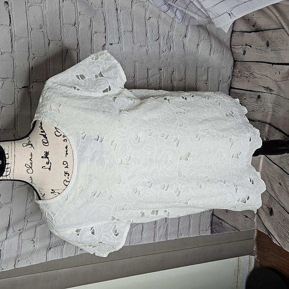 Chico's White Lace Overlay Blouse Size Large - Picture 1 of 5